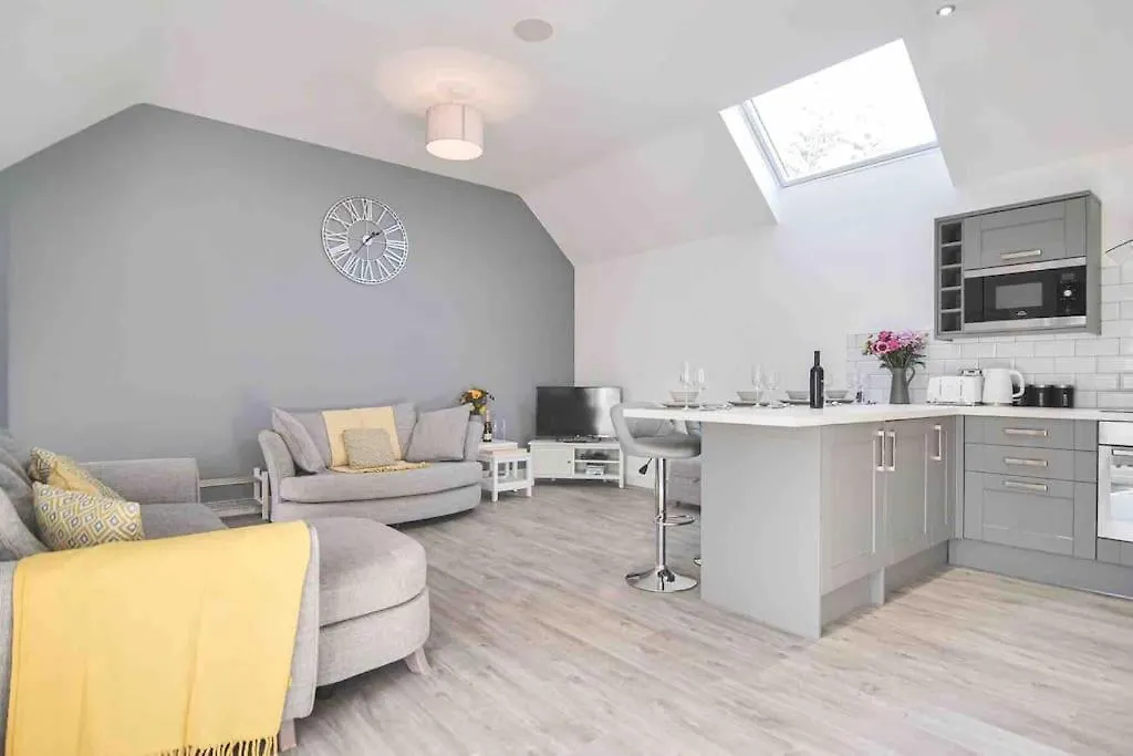 Hoxne Cottages - Poppy Cottage With Private Hot Tub York 0*,  Birleşik Krallık